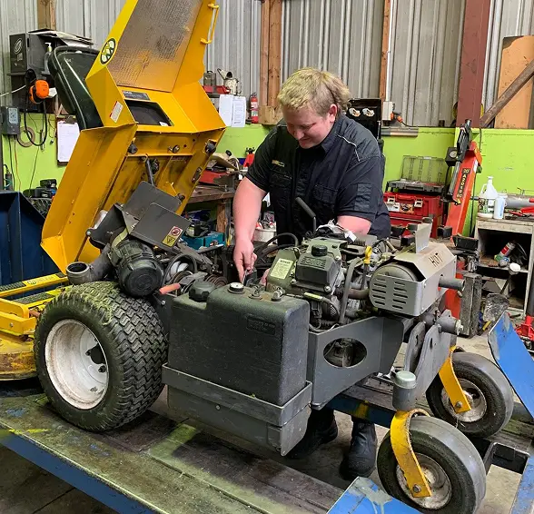 Ride-on mower diagnostic icon